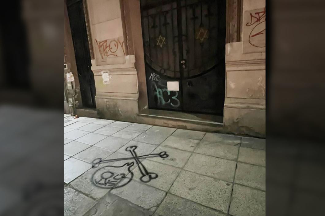 Ataque con pintadas a templo de la comunidad judía en el barrio de Once