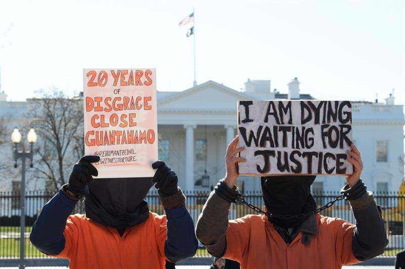 Manifestantes piden por el cierre de Guantanamo, EFE