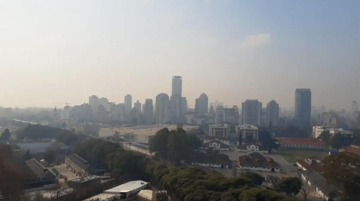 Humo en la Ciudad de Buenos Aires