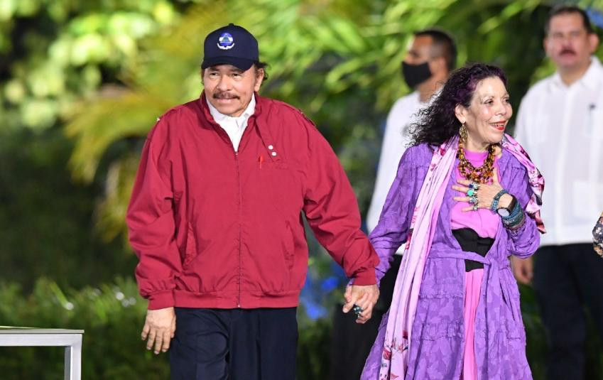 Daniel Ortega, presidente de Nicaragua, y su esposa y vicepresidenta del país, Rosario Murillo.