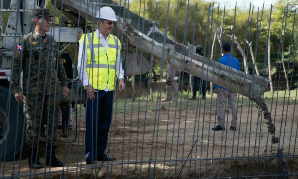 Construcción del muro entre República Dominicana y Hiatí, Foto NA