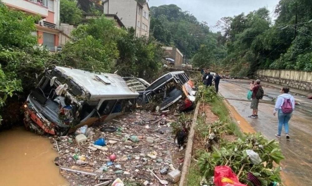 Inundaciones en Petrópolis, Brasil, NA