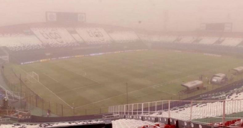 Una gigante nube de humo y ceniza de los incendios correntinos envolvió Asunción y alrededores