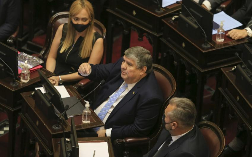 Anabel Fernández Sagasti y Jose Mayans en el Senado, AGENCIA NA