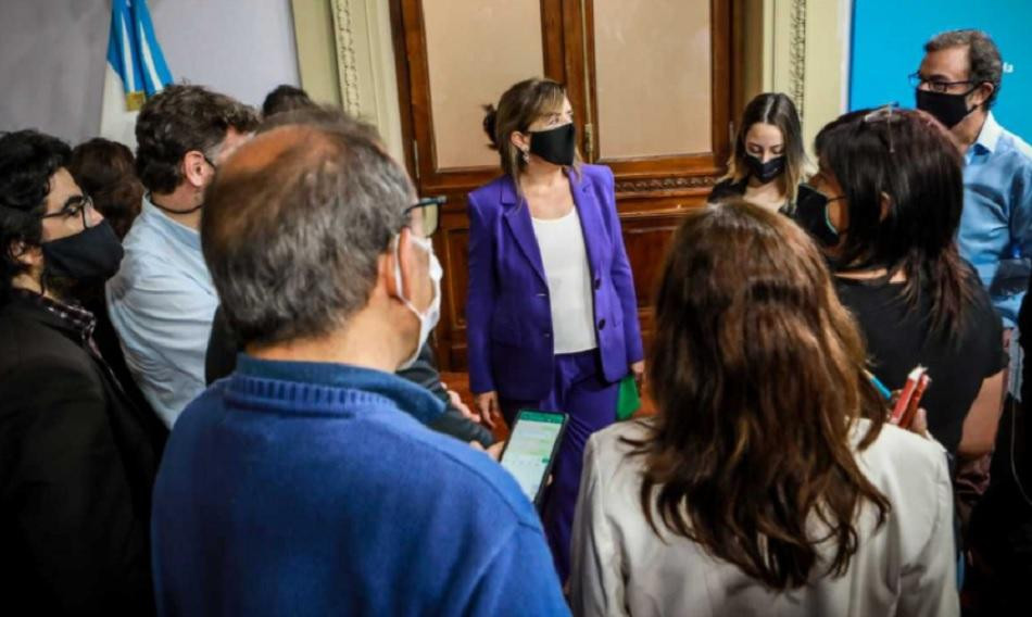 Cerruti con periodistas en Casa Rosada.