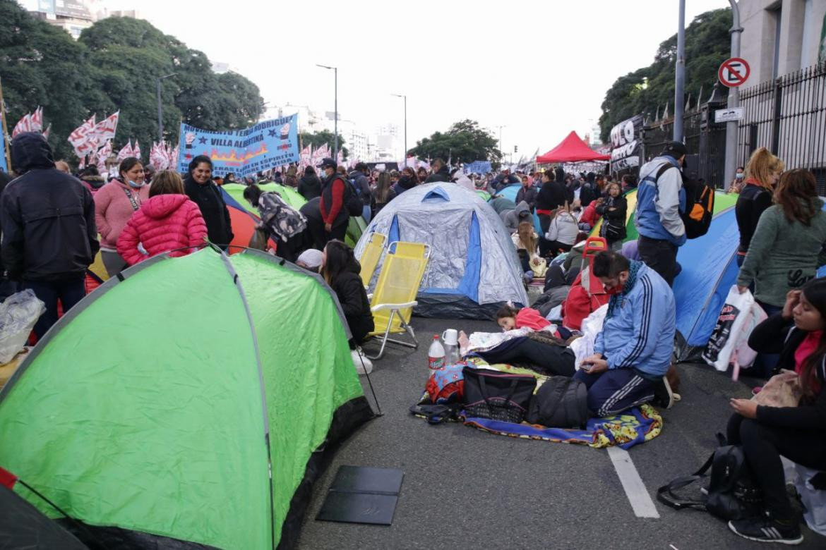 Acampe piquetero en 9 de Julio, foto Twitter