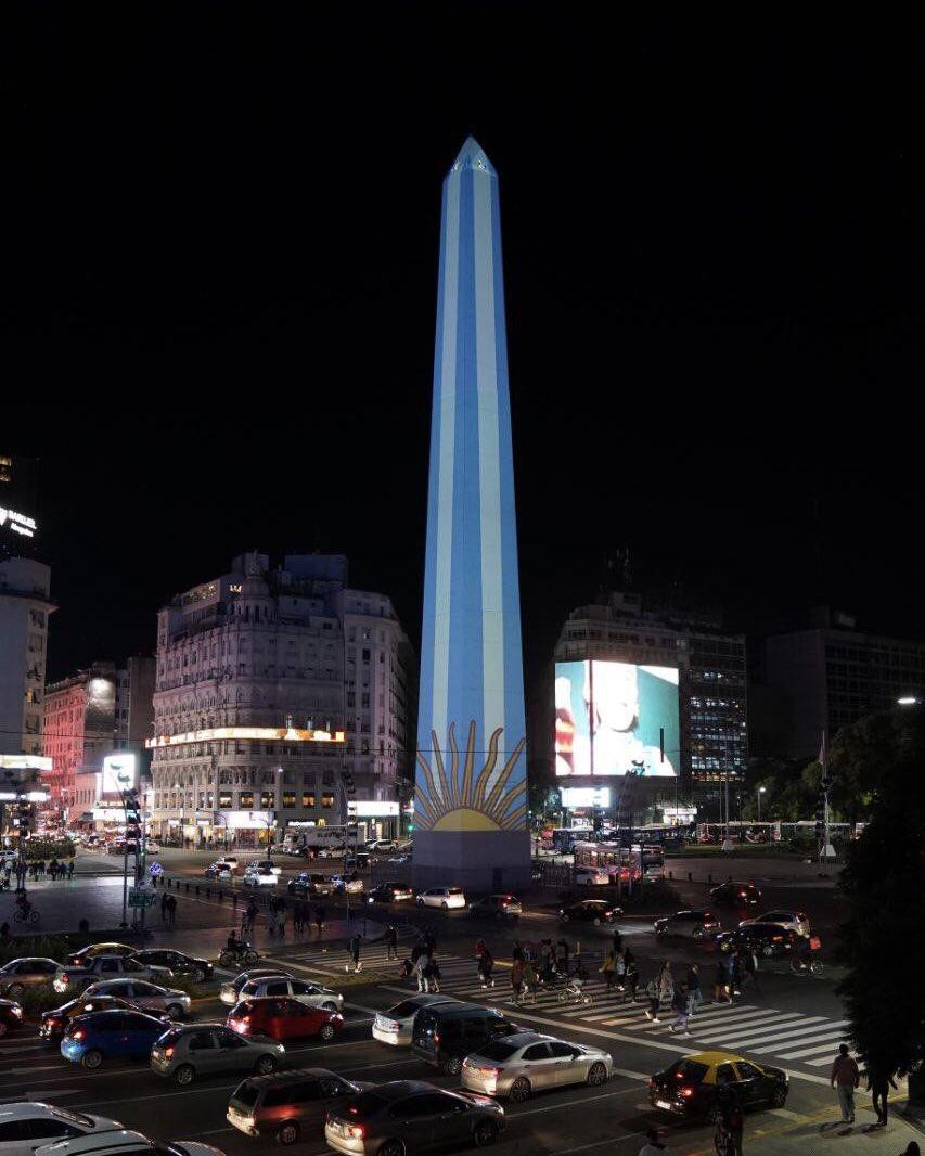 Monumentos de la Ciudad iluminados por los 40 años de Malvinas