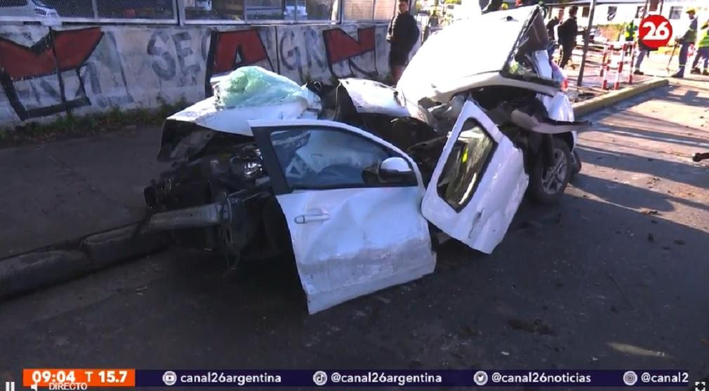 Auto atropellado por tren, Canal 26