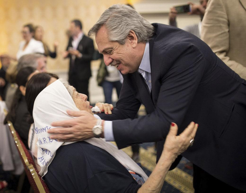 Alberto Fernández y Hebe de Bonafini. Foto: NA.