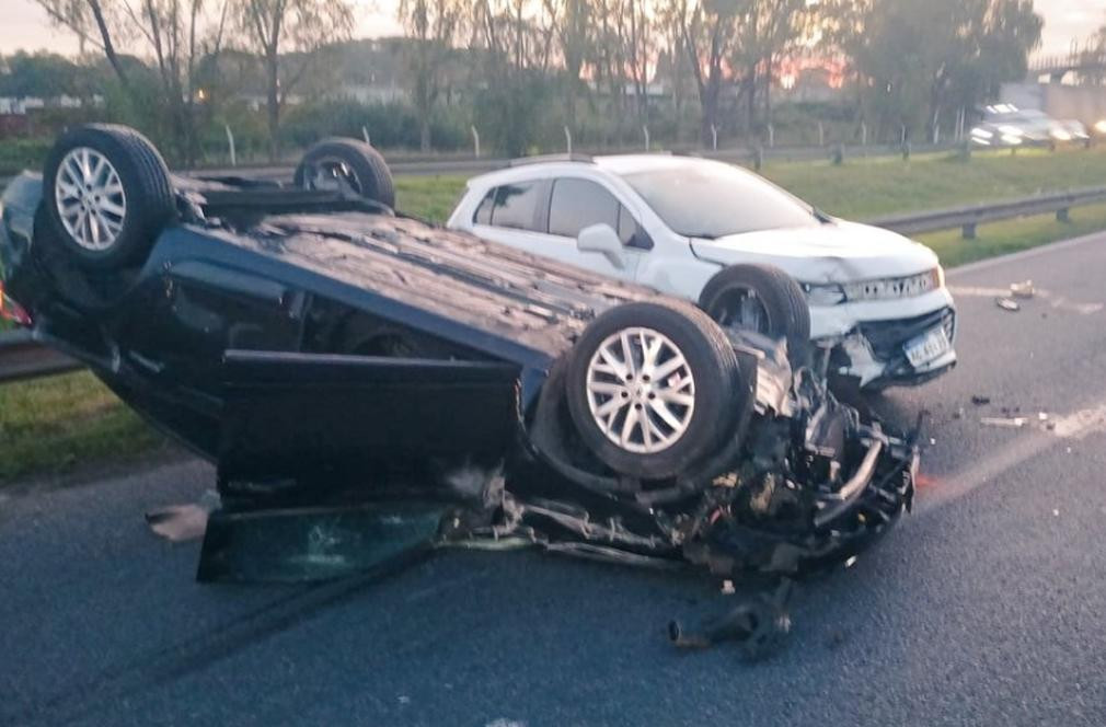 Accidente de tránsito, choque y vuelco en Ruta 9, NA