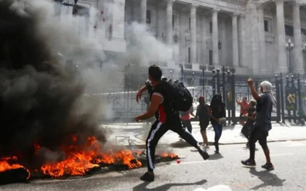 Incidentes en el Congreso, violencia, manifestantes, agresiones, NA