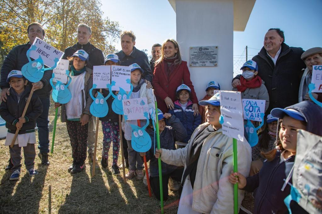 Galmarini, Katopodis y Osuna inauguraron obra de agua potable y firmaron convenio en Gral. Las Heras	