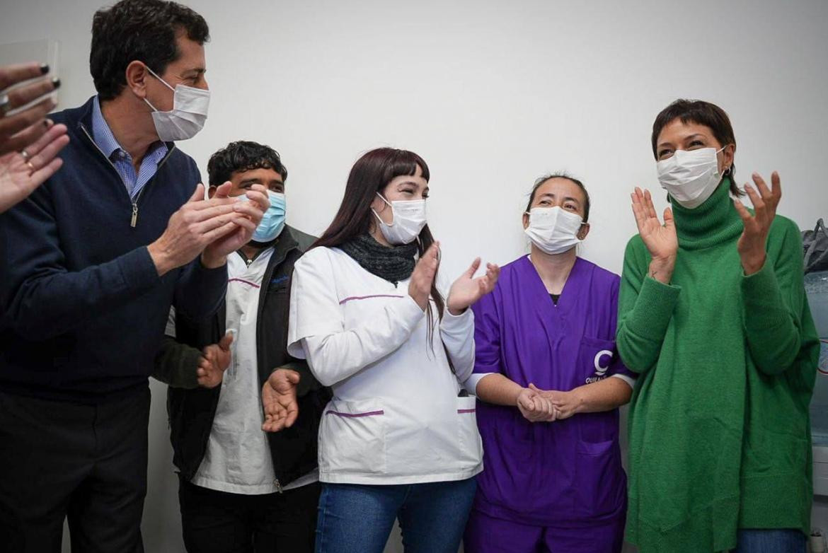 Mayra Mendoza junto a Wado de Pedro en Ezpeleta. Foto: Prensa.