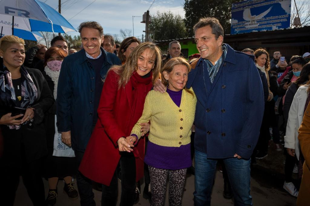 Malena Galmarini, Massa, Katopodis y Mariel Fernández en Moreno. Foto: Prensa.