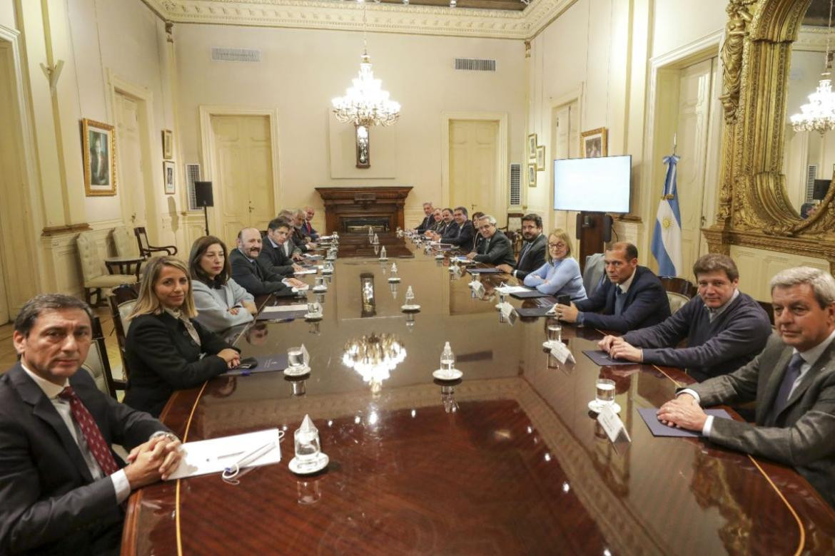 Alberto Fernández reunido con los gobernadores para darle impulso a la iniciativa. Foto: Presidencia.