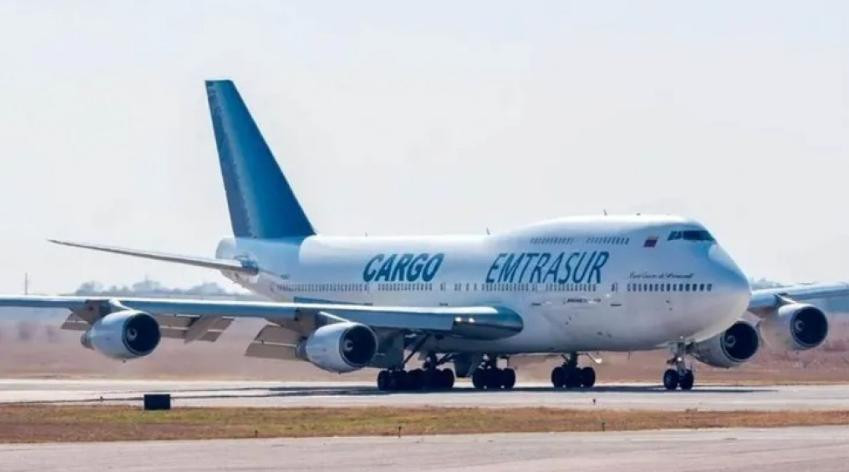 Avión venezolano retenido en Ezeiza. Foto: NA.