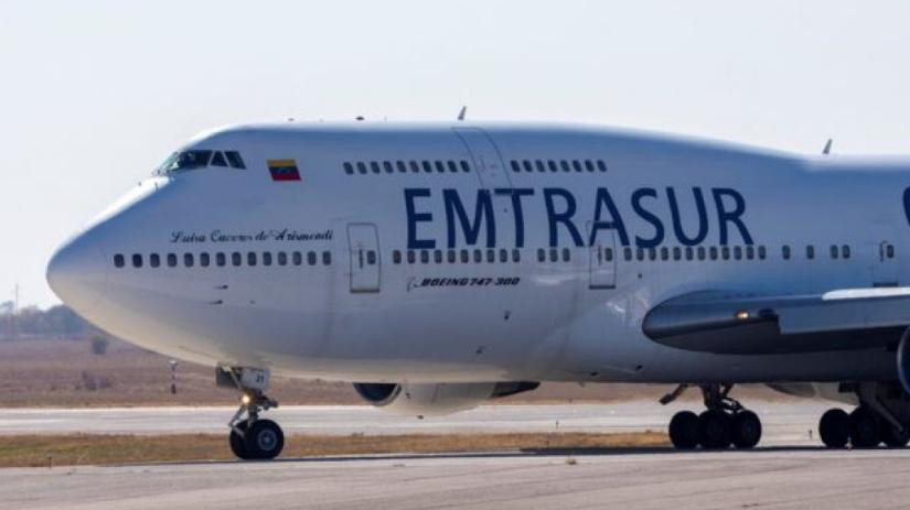 El avión venezolano-iraní retenido en Ezeiza. Foto: NA.