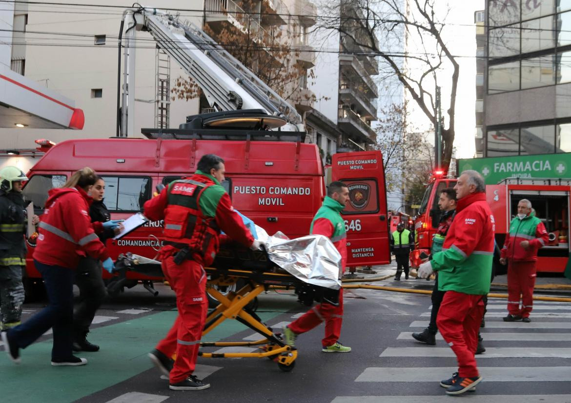 Voraz incendio en un edificio del barrio porteño de Recoleta. NA	