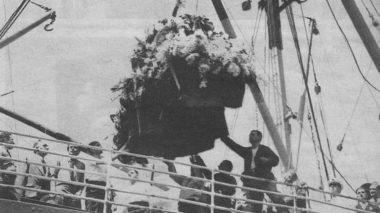 Llegada de los restos de Gardel. Foto: Archivo General de la Nación.