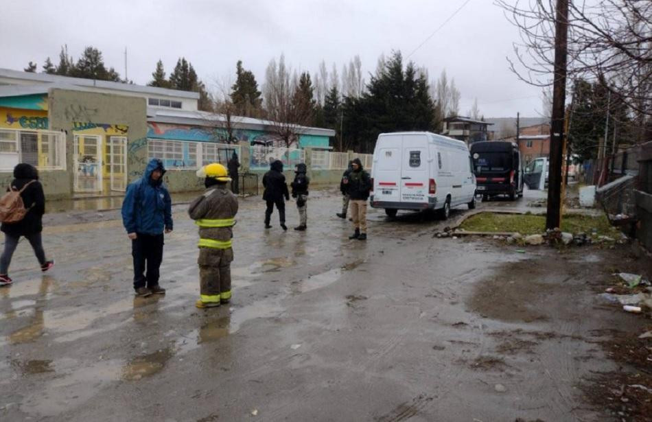 Evacuaron un colegio porque un estudiante llevó una supuesta granada. Foto: NA.	