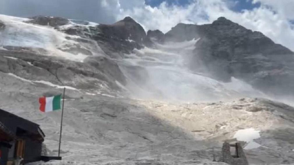 Derrumbe de hielo en Italia, NA