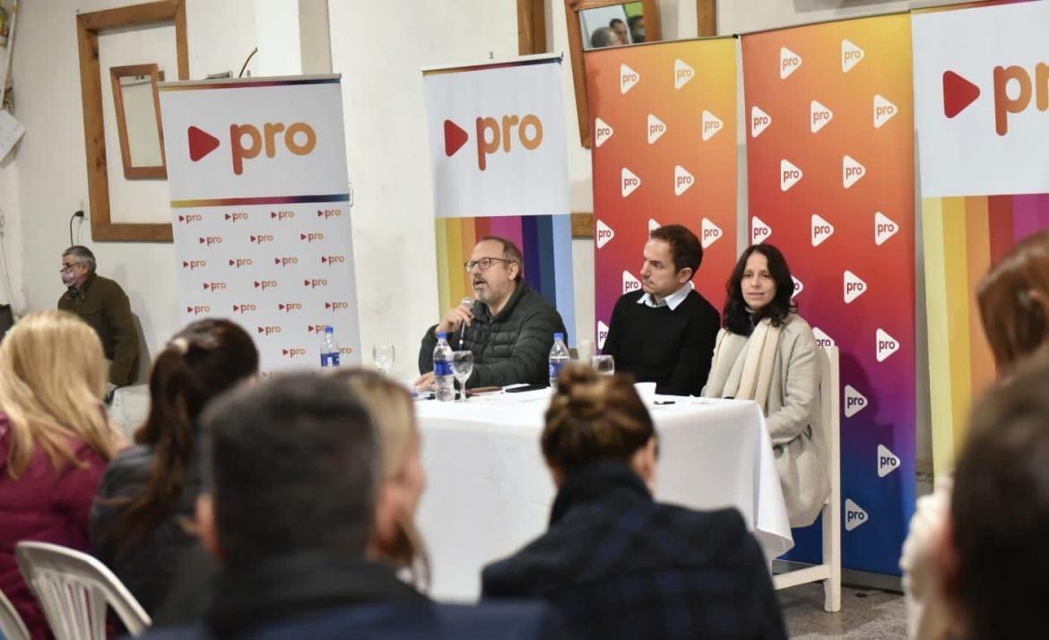 Reunión de referentes y autoridades del PRO en San Fernando. Foto: Prensa.