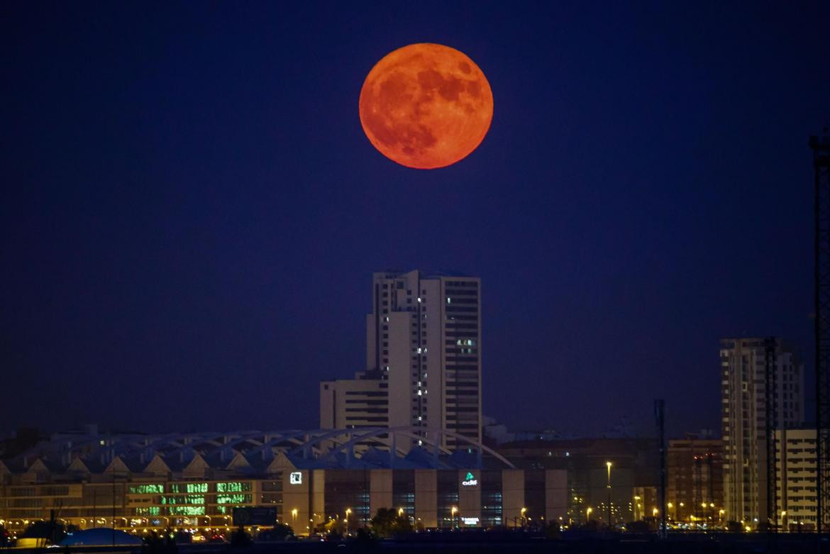 Superluna de ciervo. Foto: EFE.