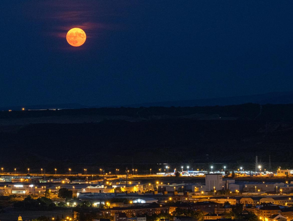 Superluna de ciervo. Foto: EFE.