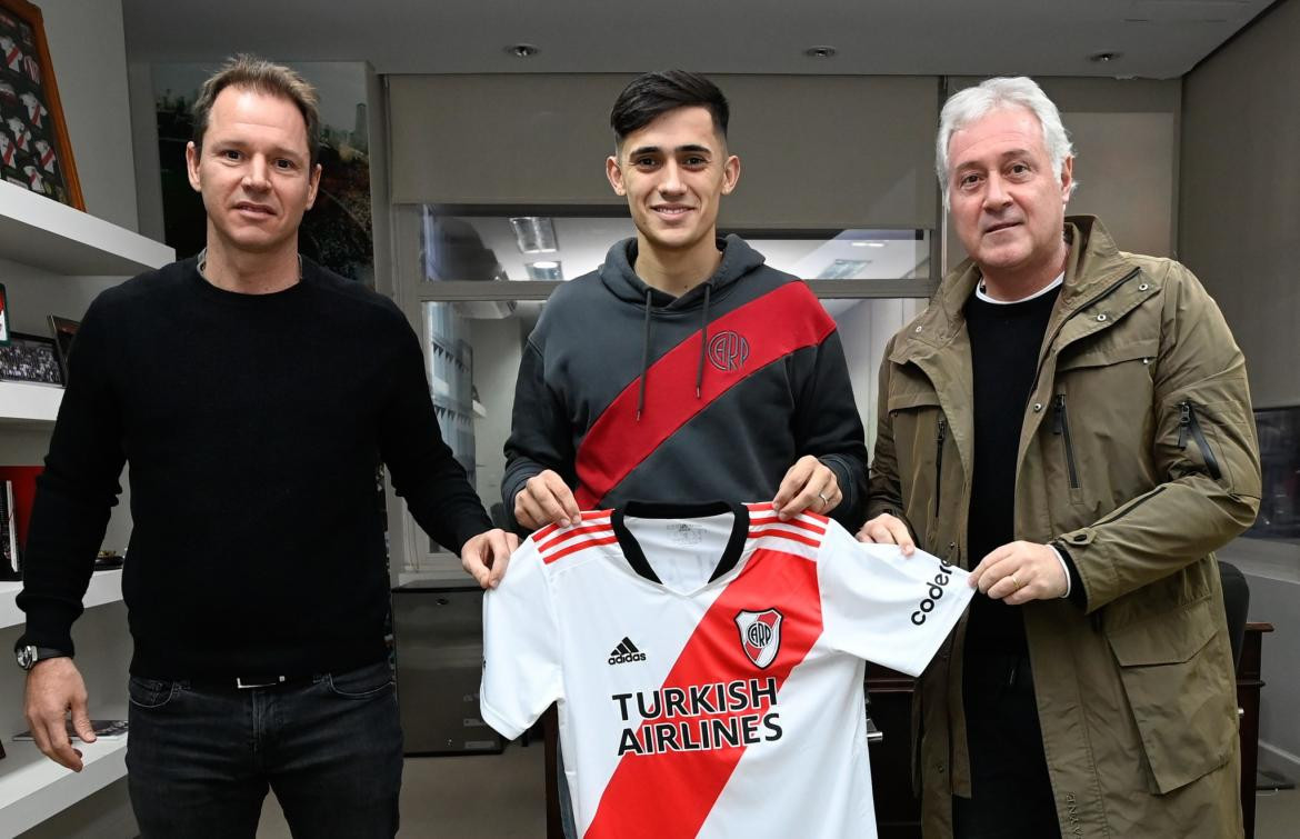 River presentó oficialmente a Pablo Solari. NA