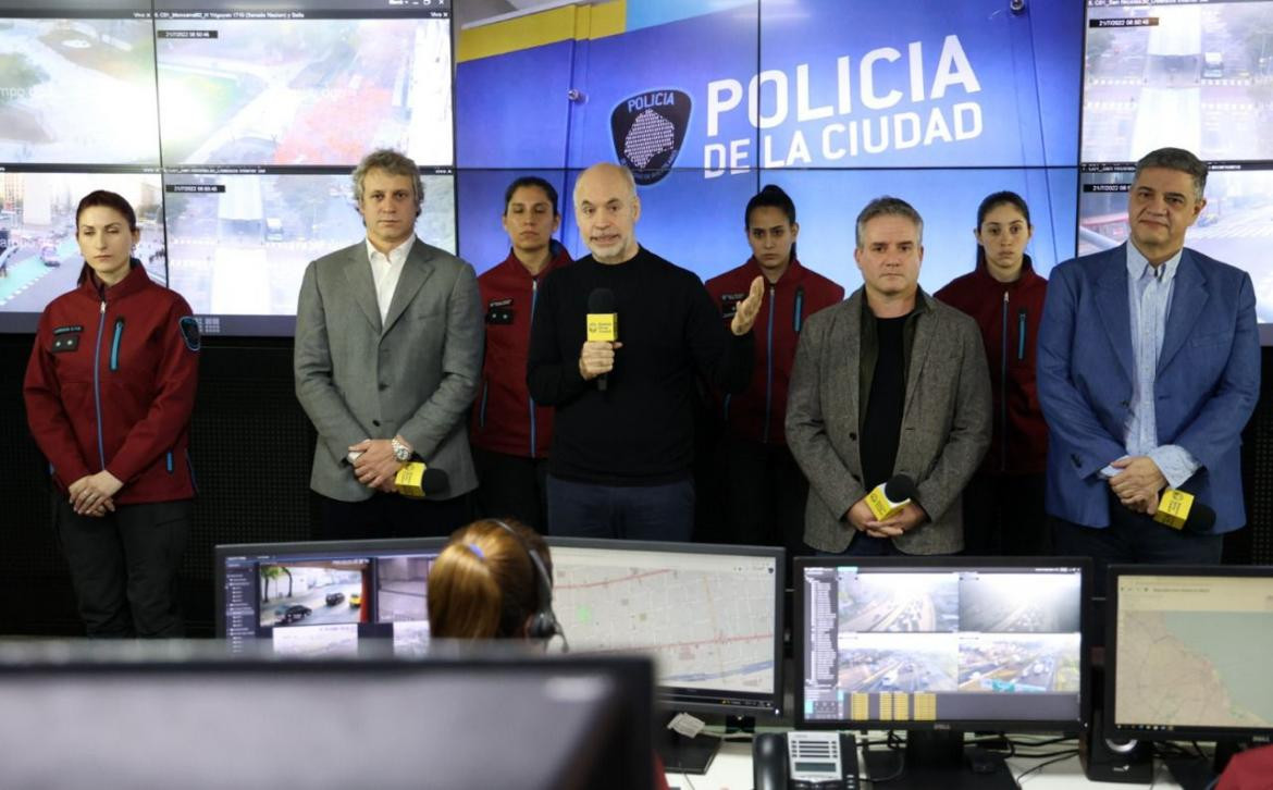 Anuncio en conferencia de Larreta. Foto: NA.