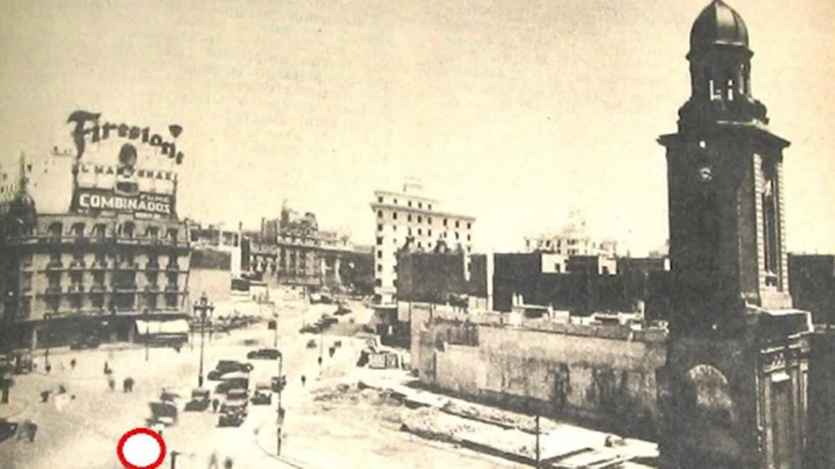 La Torre de San Nicolás, el último vestigio de la Iglesia colonial que quedó en pie hasta su demolición a fines de 1931. Foto: Arcón de Buenos Aires.