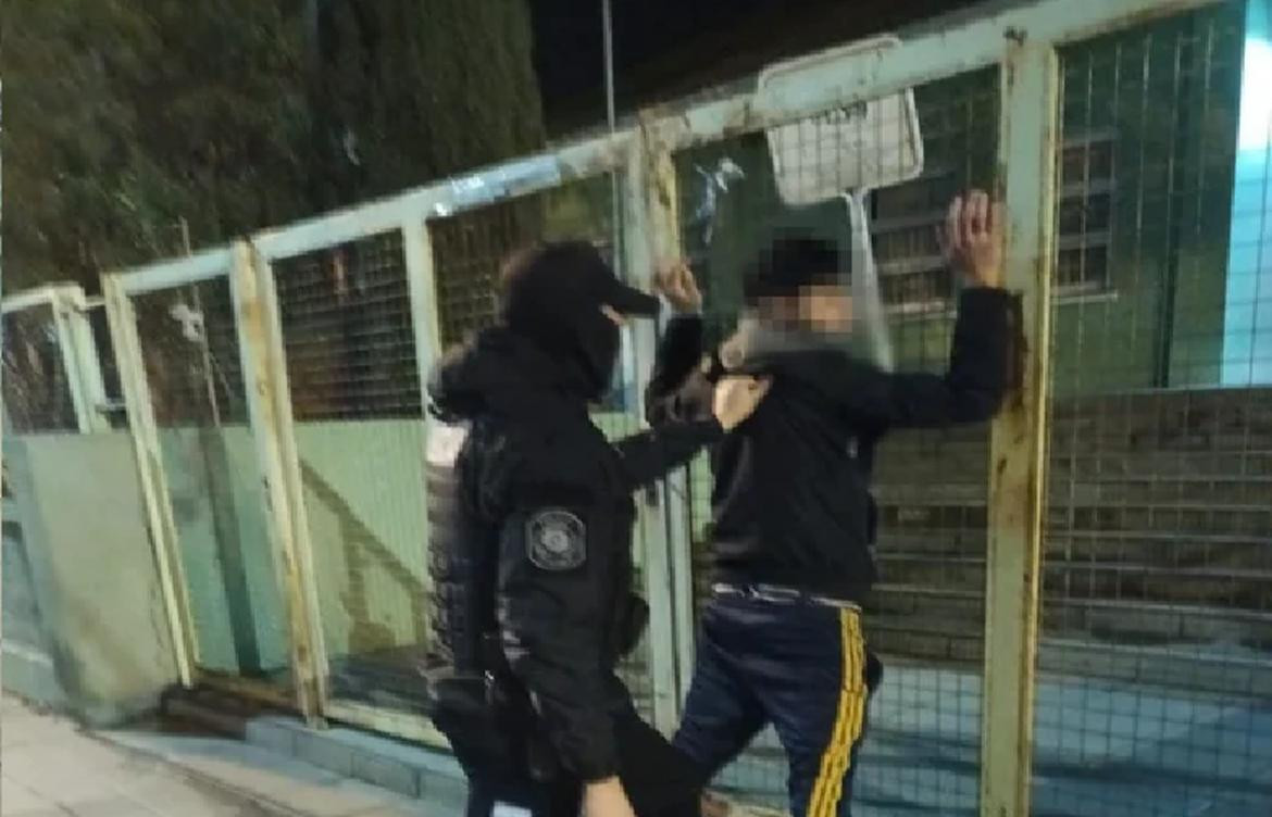 Detenido por asesinar a golpes en la vía pública. Foto: gentileza El Comodorense.