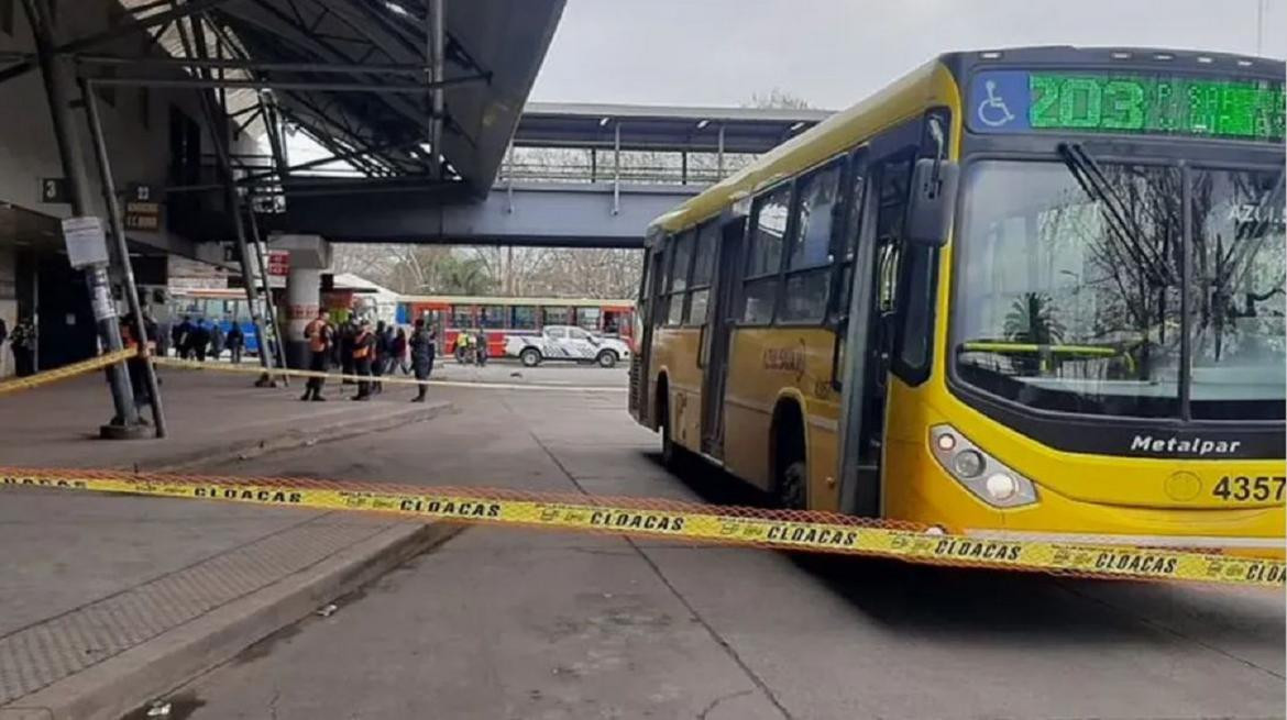 El colectivo que atropelló al nene. Foto: Primer Plano Online.