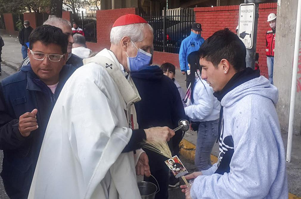 San Cayetano, la Iglesia, fieles, religión, Mario Poli, NA