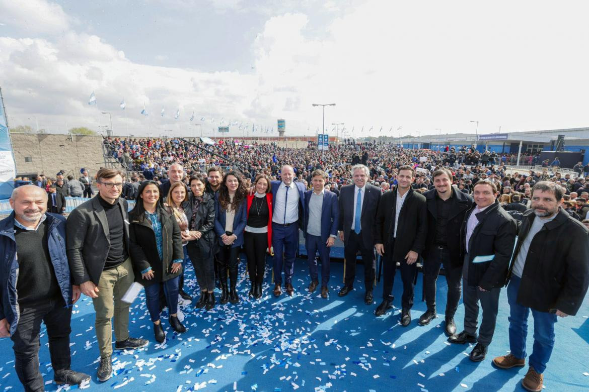 Alberto Fernández junto a Axel Kicillof en acto en Lomas de Zamora. Foto: NA.