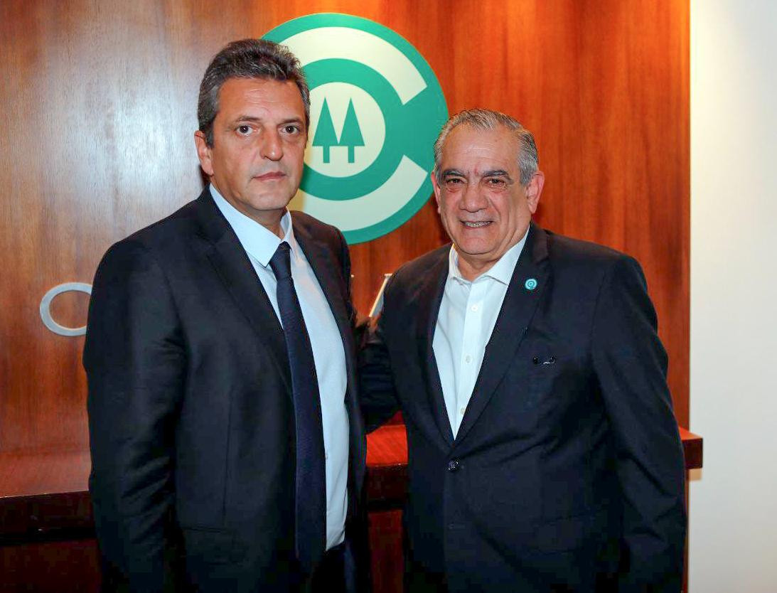 Sergio Massa y Carlos Iannizzotto, titular de CONINAGRO. Foto: NA.