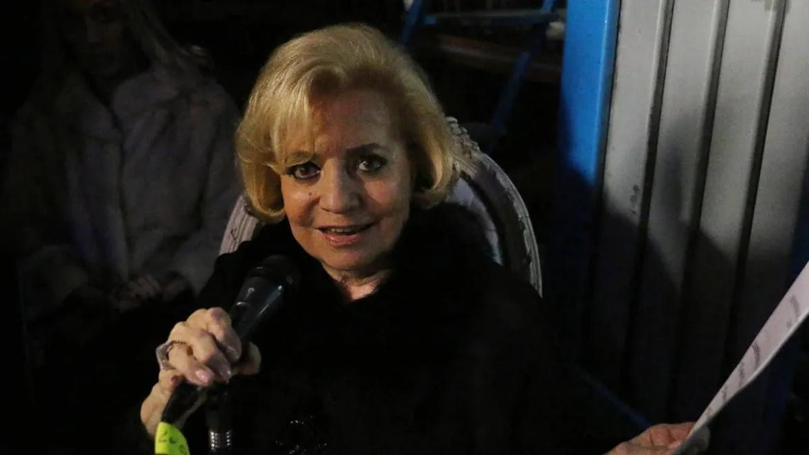 Nelly Trenti, locutora.