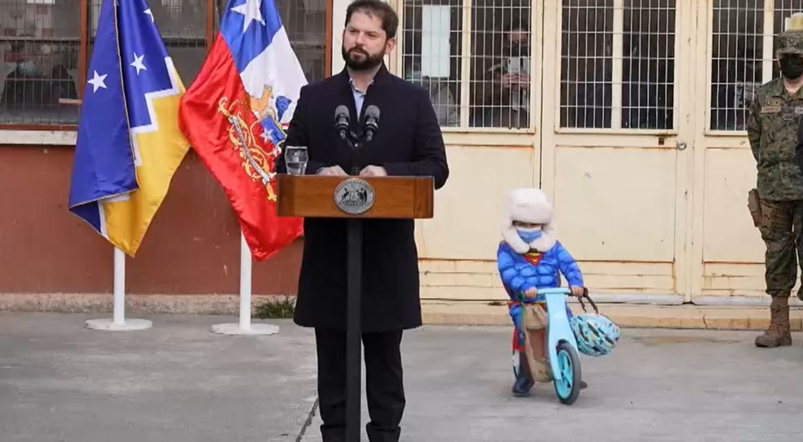 Gabriel Boric en conferencia. Foto: captura de video.