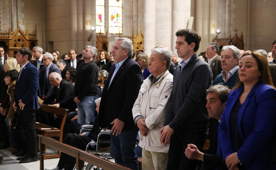 Alberto Fernández y Gabinete en la Misa por la Paz en Luján. Foto: NA