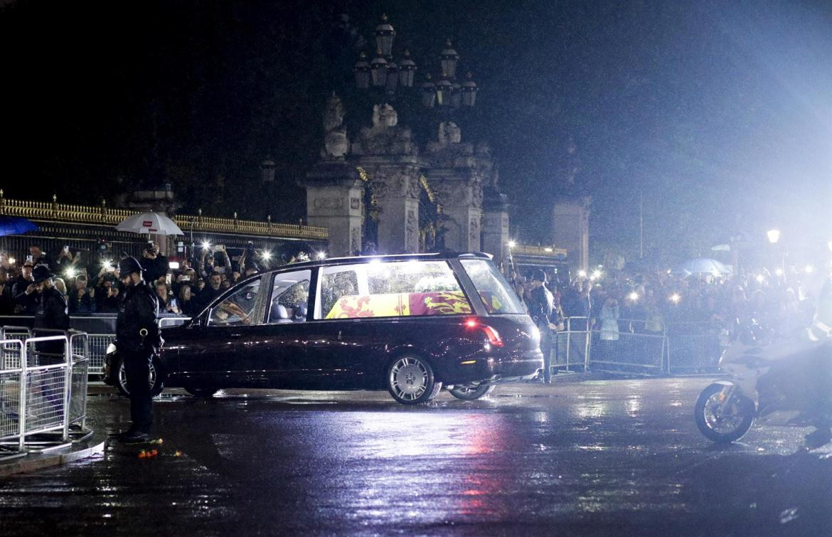 Féretro de Isabel II en Londres. Foto: EFE