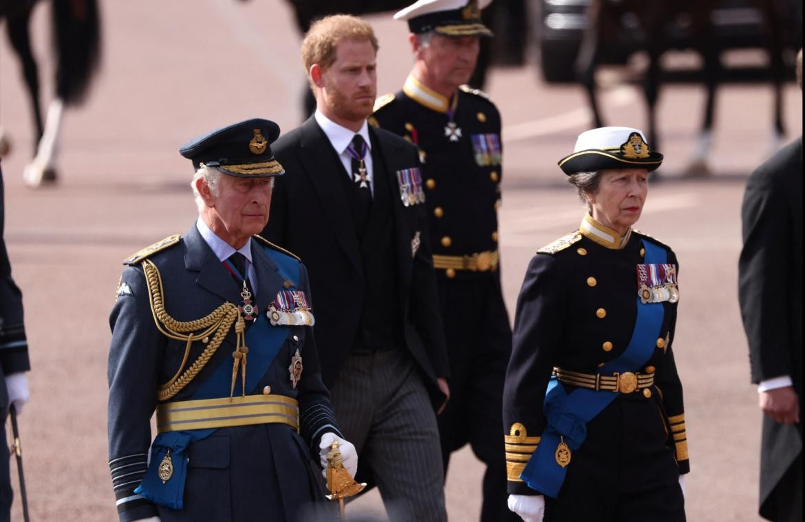 Procesión Isabel II_Reuters