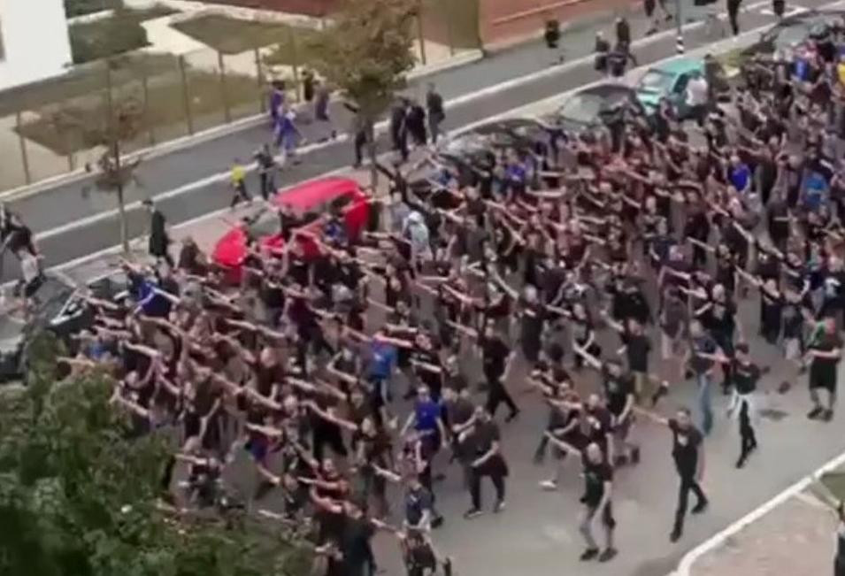 Saludo nazi de hinchas de Dinamo Zagreb. Foto: captura video