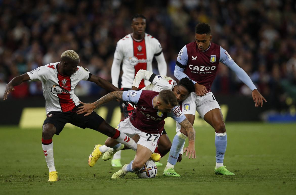 Aston Villa vs Southampton. Foto: REUTERS