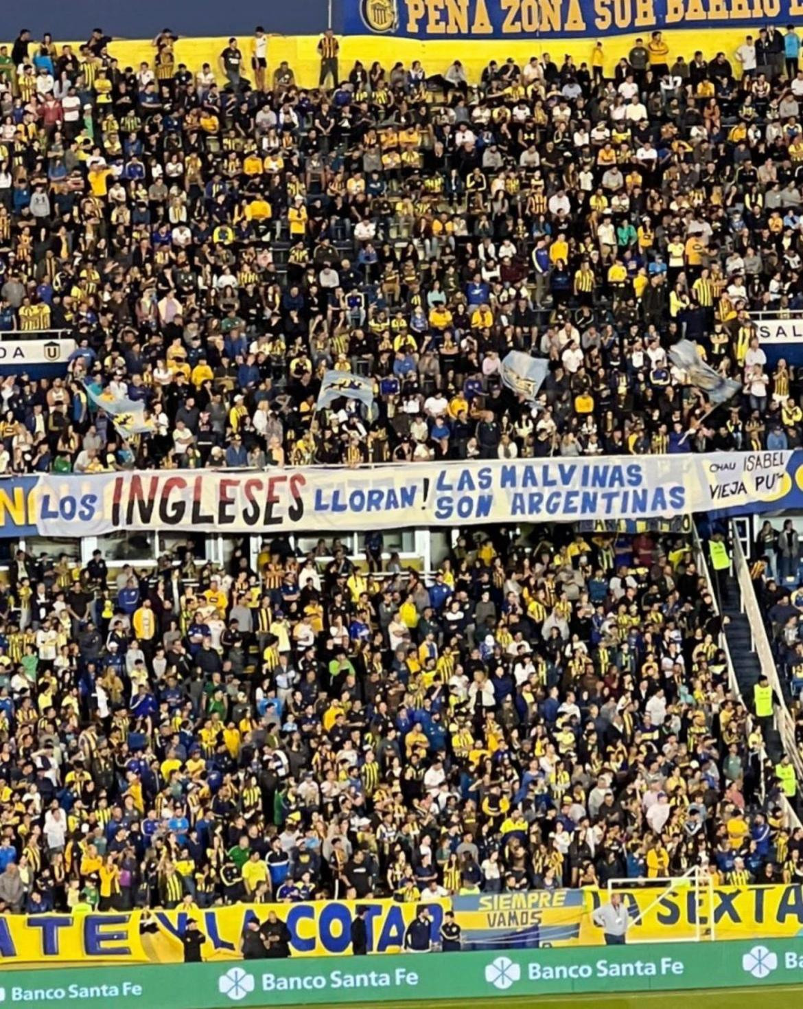 La bandera que pusieron los hinchas de Rosario Central. Foto: Redes/Doble Amarilla