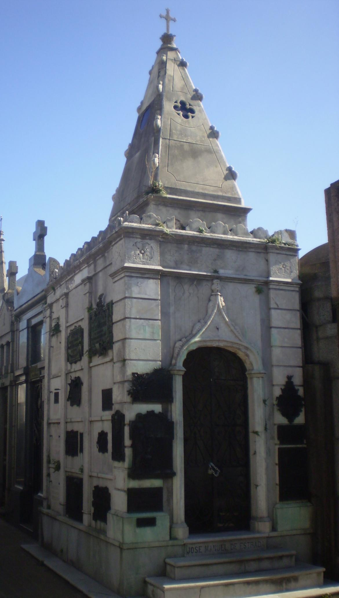 Tumba de Estrada en Recoleta