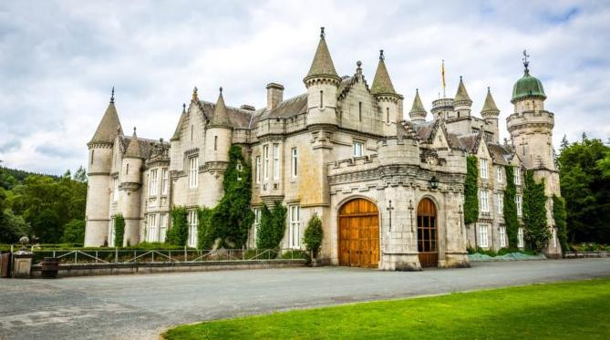 Castillo Balmoral, la residencia favorita de la Reina Isabel II. Foto: Reuters.