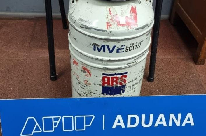 Operativo de para evitar contrabando de semen de toro. Foto: prensa AFIP