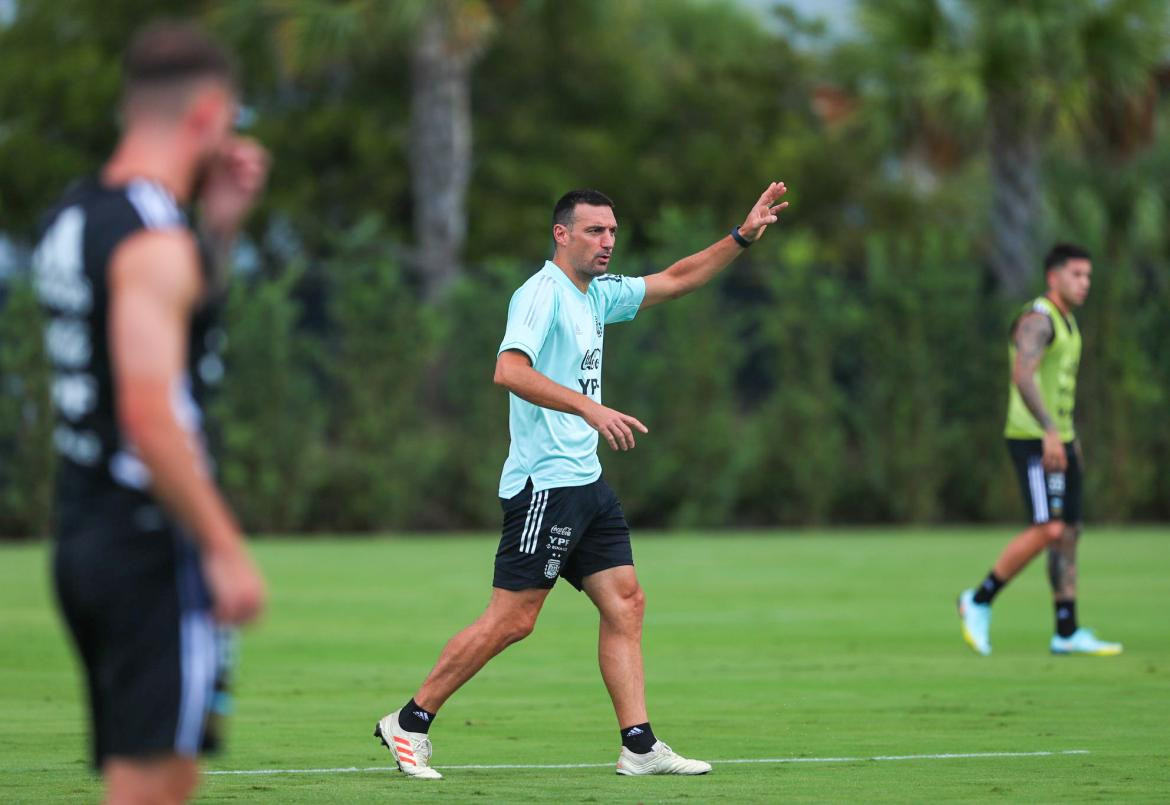 Lionel Scaloni en el entrenamiento de Argentina. Foto: NA.