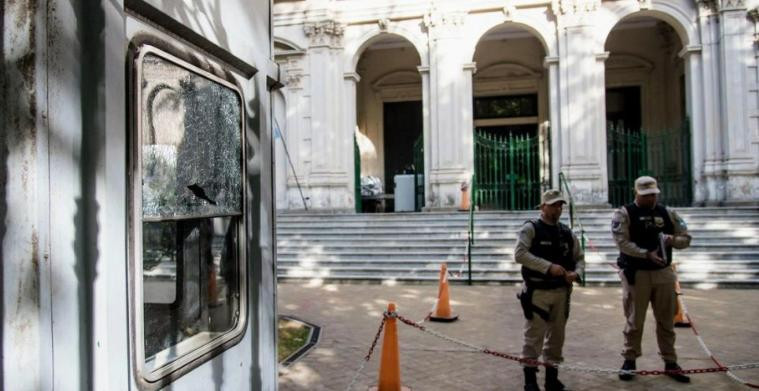 Garita policial atacada en Rosario. Foto: NA.