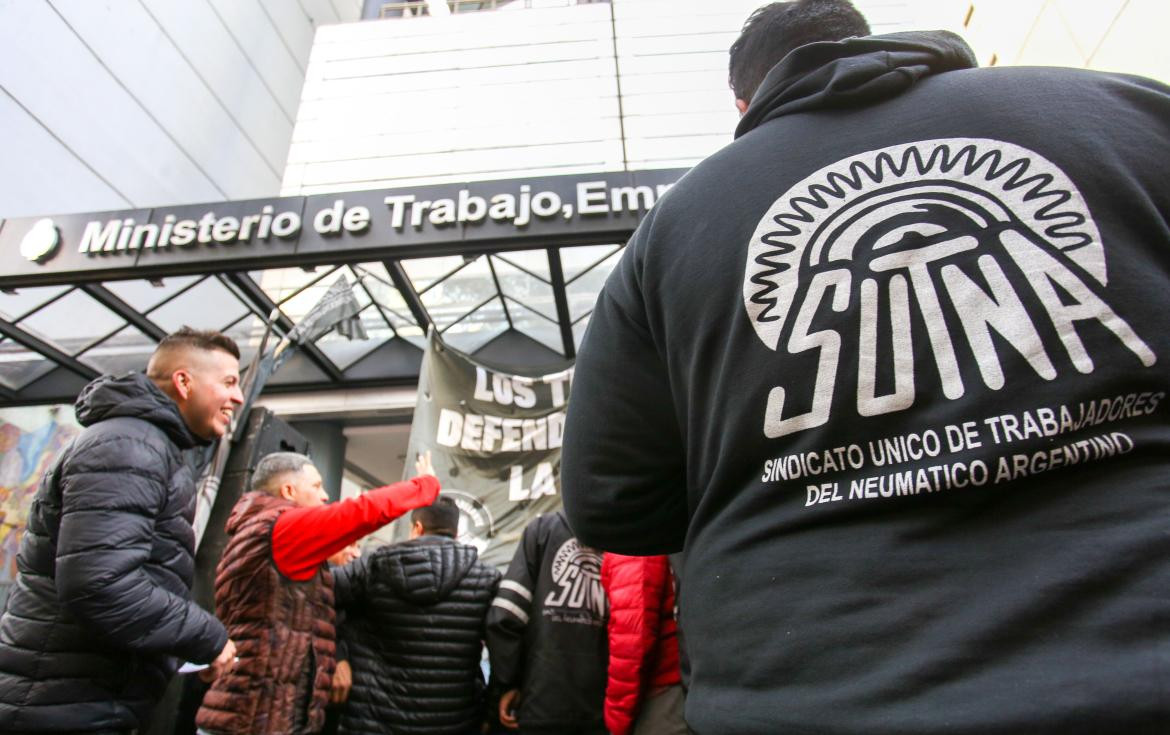 Industria del Neumático - Sutna en el Ministerio de Trabajo. Foto: NA.